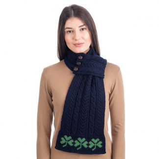Aran Loop Scarf with 3 Buttons